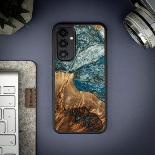 Wood and resin case for Samsung Galaxy A54 5G Bewood Unique Planet Earth - blue-green image 2