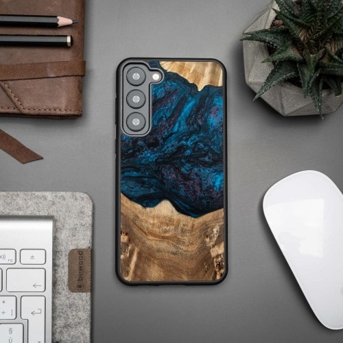 Wood and resin case for Samsung Galaxy S23 Plus Bewood Unique Neptune - navy blue and black image 2