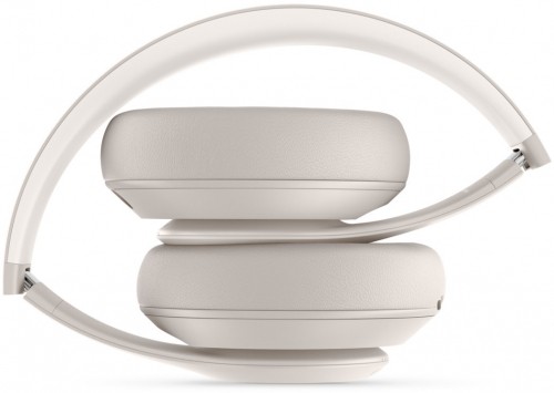 Beats wireless headphones Studio Pro, sandstone image 3