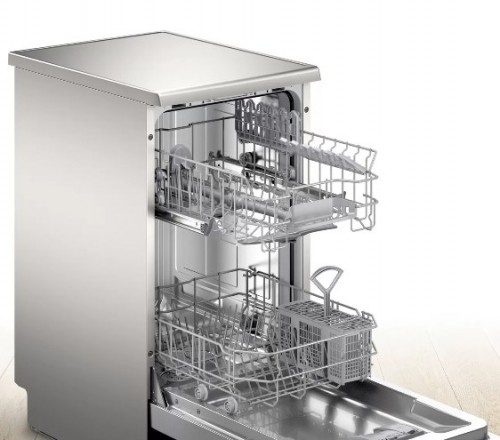 Bosch SPS2IKI04E dishwasher Freestanding 9 place settings F image 4