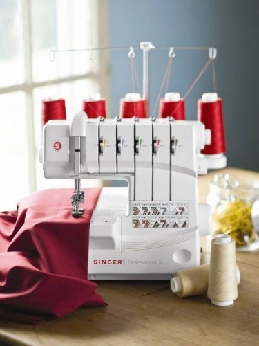 Overlock Singer 14T968 sewing machine, electric current, white image 4