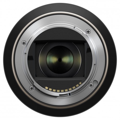 Tamron 17-70mm f/2.8 Di III-A RXD lens for Sony image 4