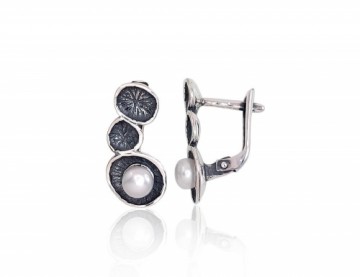 Серебряные серьги на английском замке #2203275(POx-Bk)_PE, Серебро	925°, оксид (покрытие), Жемчуг , 3 гр.