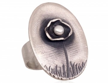 Серебряное кольцо #2101730(Matt+POx-MattBk)_PE, Серебро	925°, оксид (покрытие), Жемчуг , Размер: 17.5, 7.7 гр.