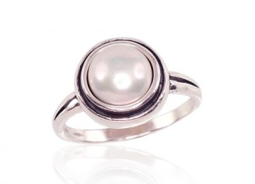 Серебряное кольцо #2100949(POx-Bk)_PE, Серебро	925°, оксид (покрытие), Жемчуг , Размер: 18, 3.7 гр.