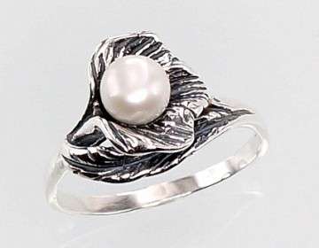 Серебряное кольцо #2100678(POx-Bk)_PE, Серебро	925°, оксид (покрытие), Жемчуг , Размер: 18, 3 гр.