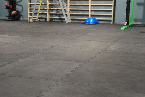 Gumijas grīdu segums PUZZLE sporta zālēm un āra laukumiem 18mm 1000 x 1000 mm, zaļš image 3