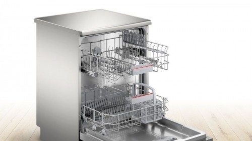 Bosch Serie 4 SMS4HTI45E dishwasher Freestanding 12 place settings E image 2