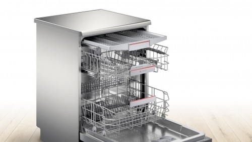Bosch Serie 6 SMS6ECI03E dishwasher Freestanding 13 place settings C image 3