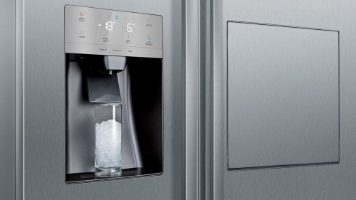 Siemens iQ500 KA93GAIEP side-by-side refrigerator Freestanding 560 L E Stainless steel image 3