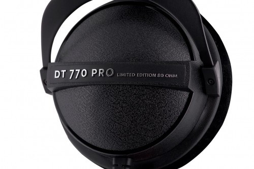 Beyerdynamic DT 770 Pro Black Limited Edition - closed studio headphones image 3